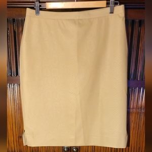 Club Monaco Beige pencil skirt sz 10 snakeskin print fabric